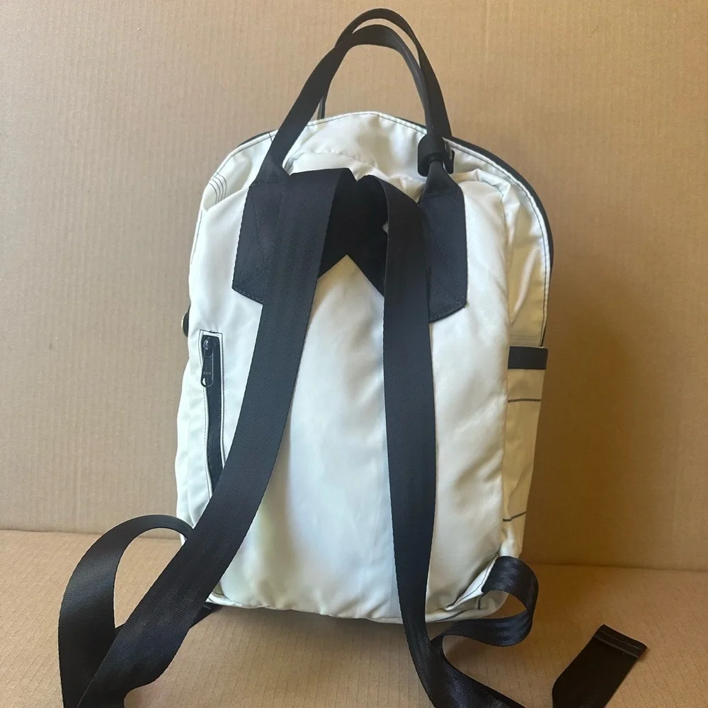 Rewilder Rare Summit Of The Americas Backpack 2022 Excellent Condition!